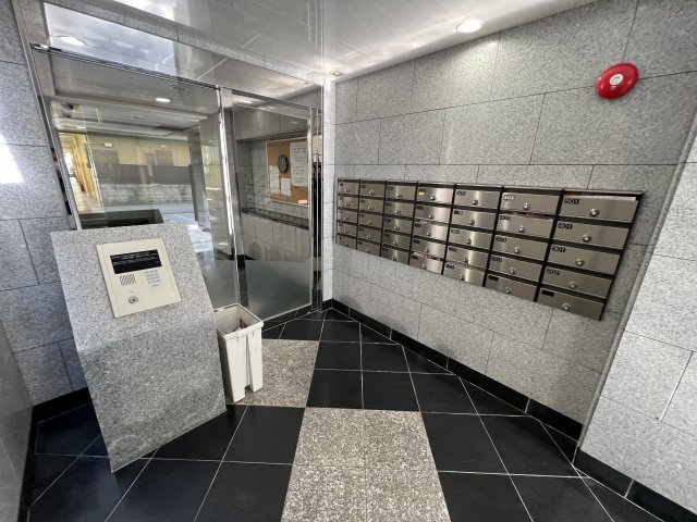 17/27 エントランス