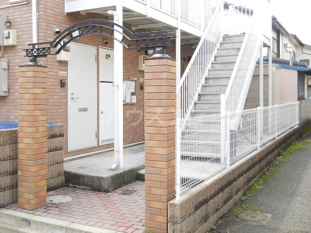 14/22 エントランス