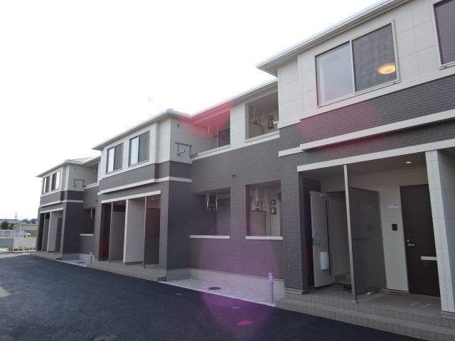 24/28 エントランス