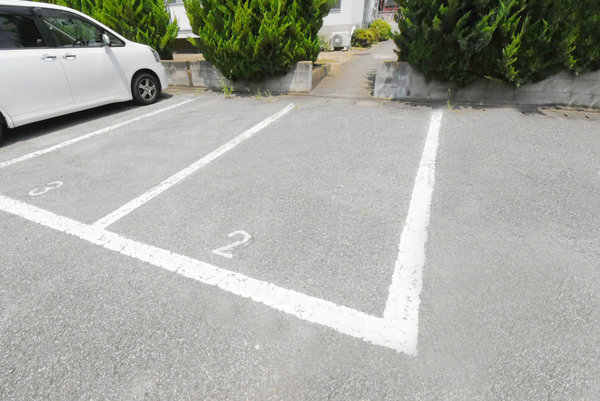 16/23 駐車場
