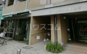 18/28 エントランス