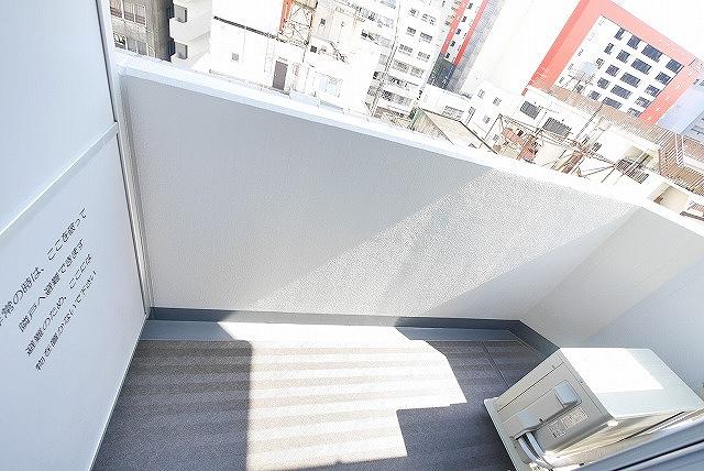 13/19 バルコニー