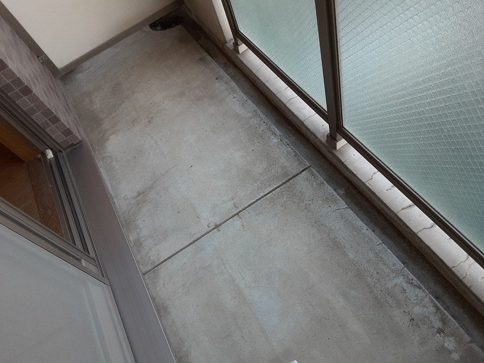 21/30 バルコニー