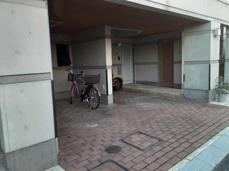 19/26 エントランス