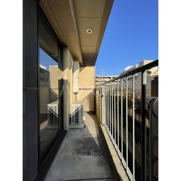 13/23 バルコニー