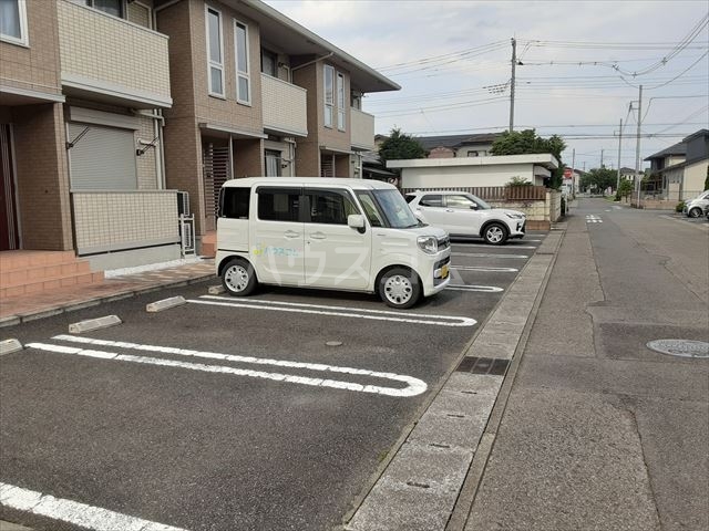 14/21 駐車場