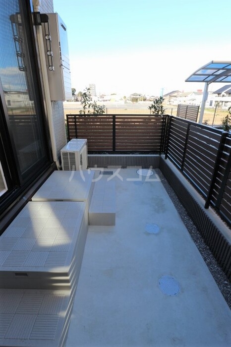 18/27 バルコニー