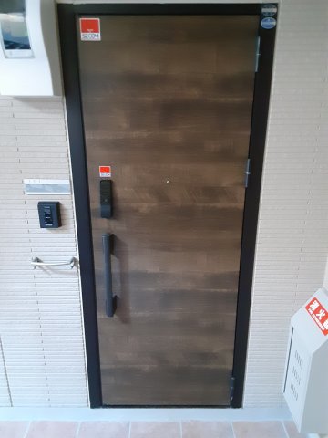 2/4 エントランス