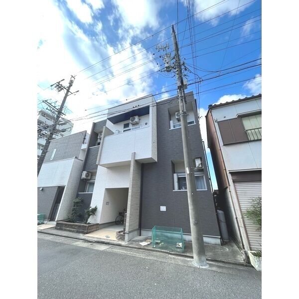 16/22 エントランス