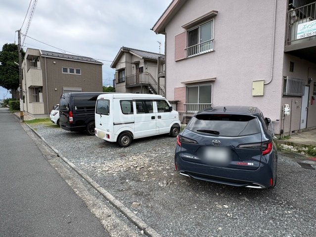2/3 駐車場