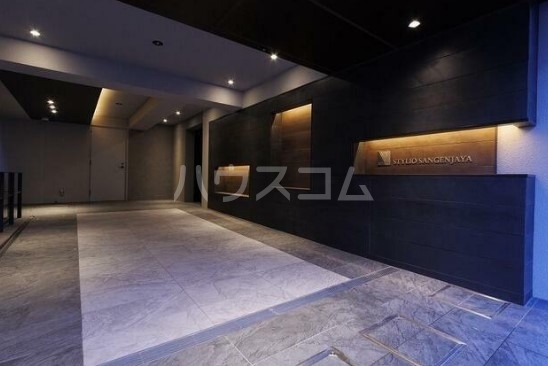 2/11 エントランス