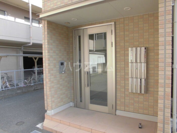 15/20 エントランス