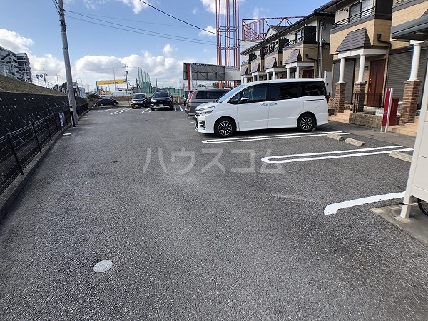26/30 駐車場