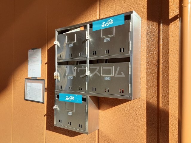 28/30 エントランス