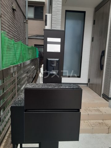 28/30 エントランス