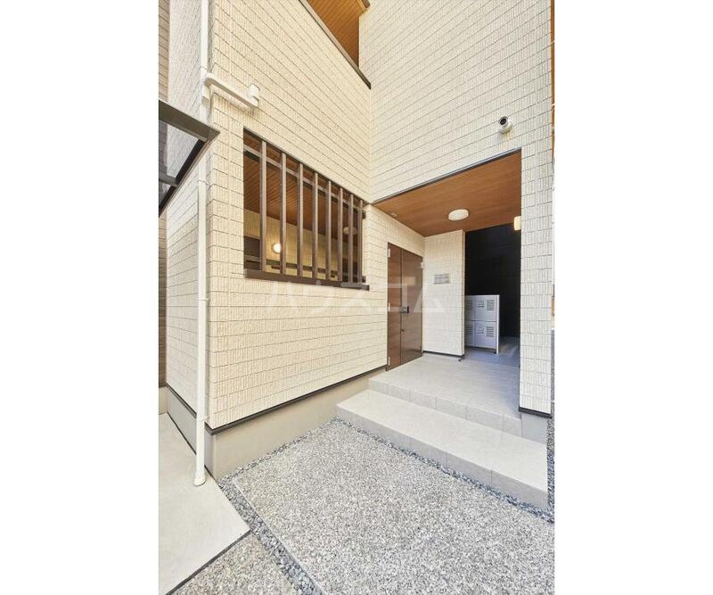 16/22 エントランス