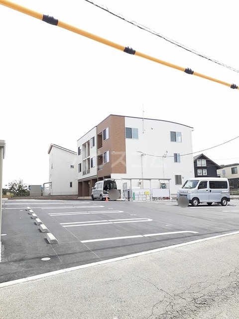 20/30 駐車場