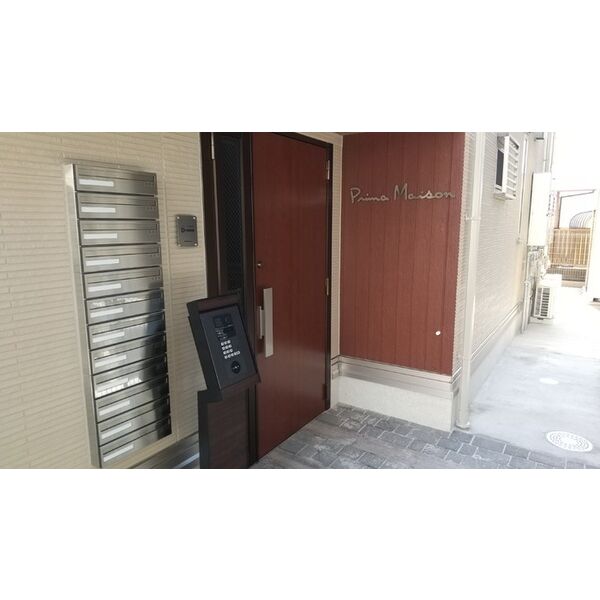 13/16 エントランス