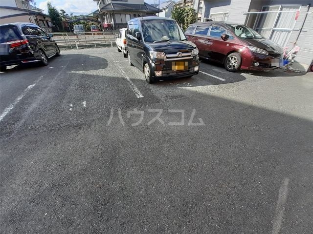 2/10 駐車場