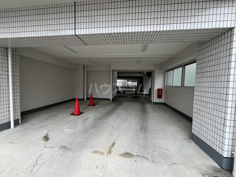 16/22 駐車場