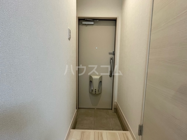 21/30 エントランス