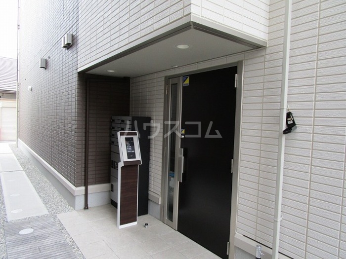 22/30 エントランス