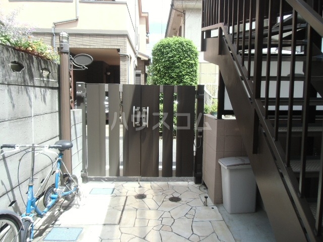 22/24 エントランス