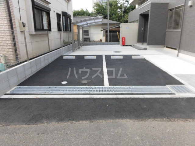 14/20 駐車場