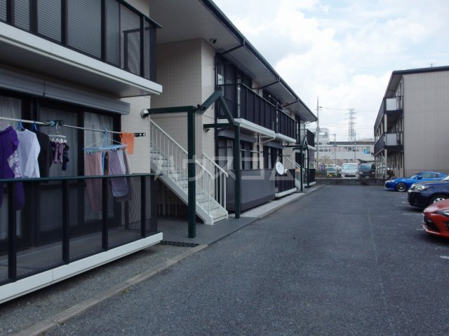 23/30 エントランス