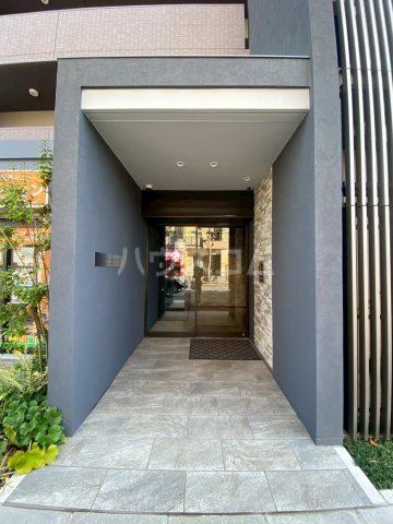 18/26 エントランス