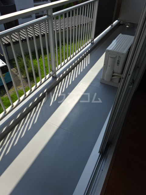 18/23 バルコニー