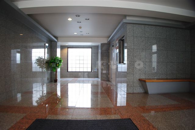 17/26 エントランス