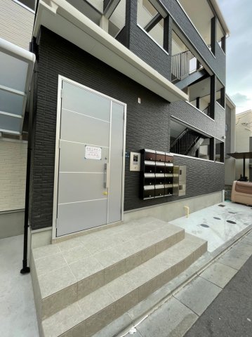 28/30 エントランス