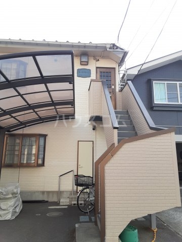 23/30 エントランス