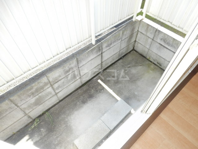 15/23 バルコニー