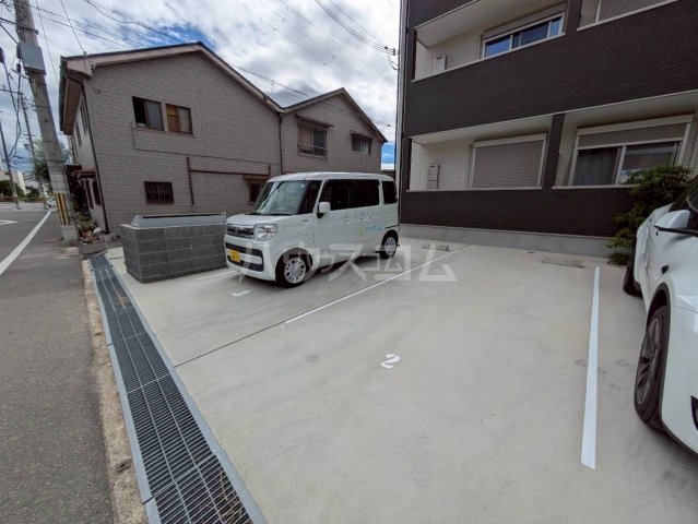16/26 駐車場