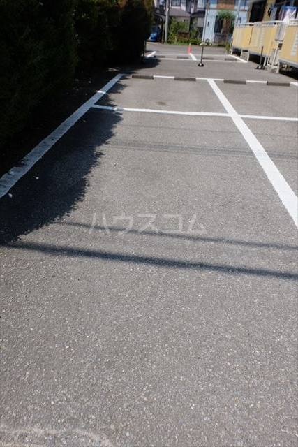 20/23 駐車場
