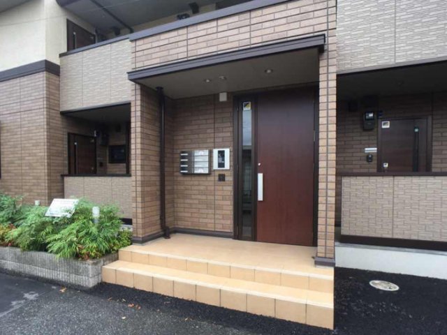 17/20 エントランス