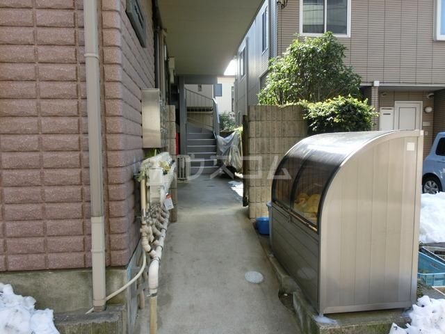 2/4 エントランス