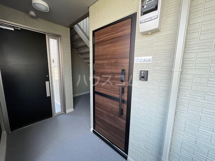 15/19 エントランス