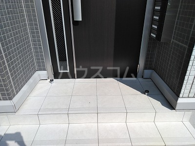 23/29 エントランス