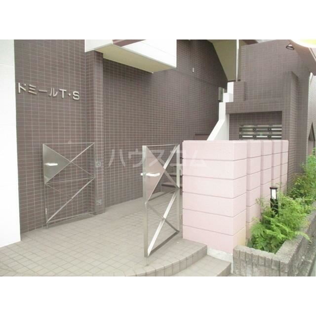 19/25 エントランス