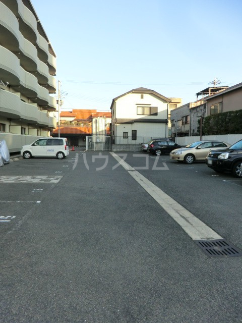 21/29 駐車場