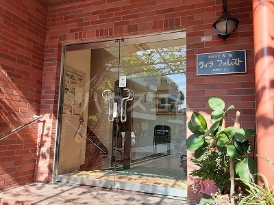 25/30 エントランス