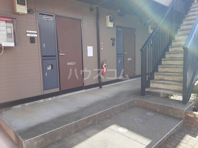 25/28 エントランス