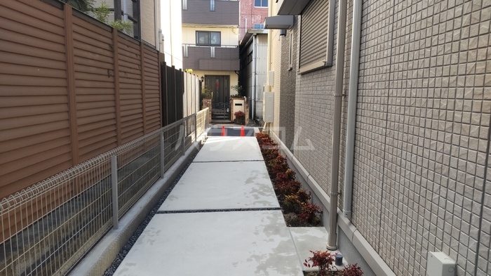 14/17 エントランス