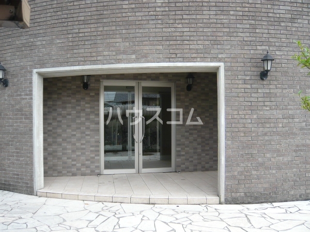 22/30 エントランス