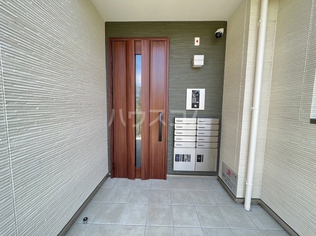 2/4 エントランス