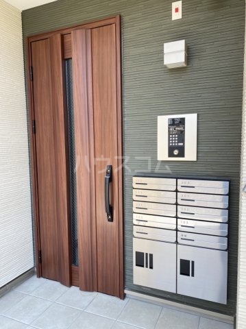 21/28 エントランス