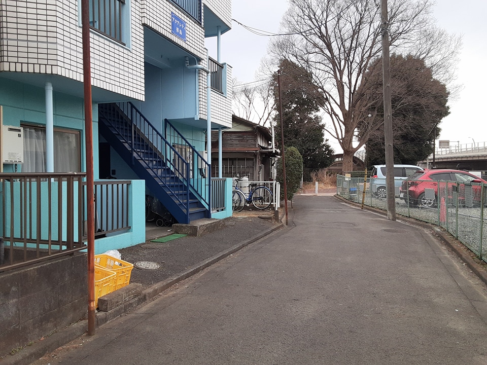 24/30 エントランス